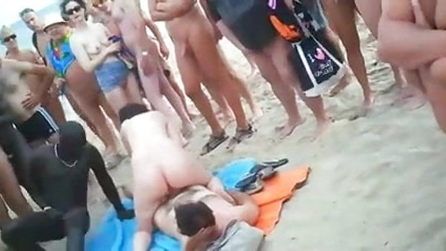Fendi reccomend Group of naked brunette teens goes on vacation with no clothes public nude.