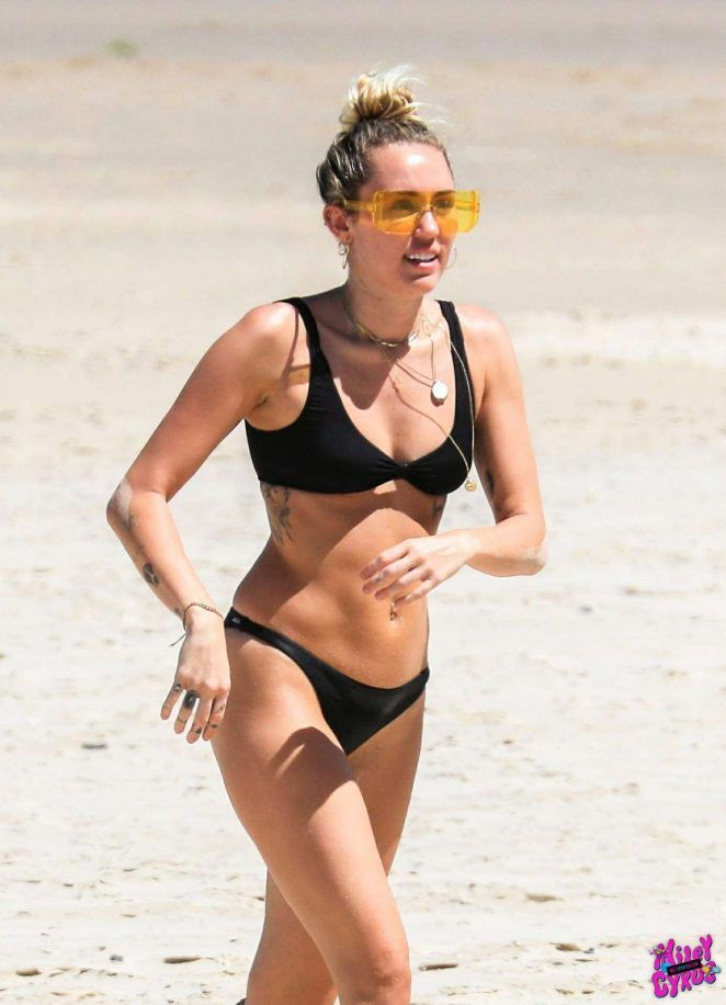 Cyrus bikini pic