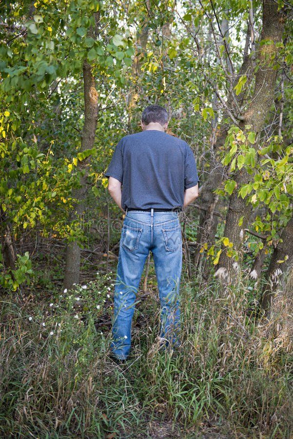 Fiend reccomend Peeing in woods