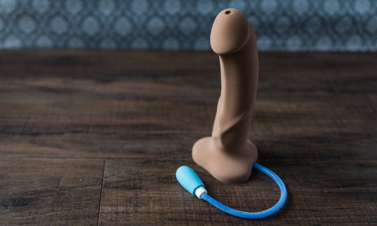 Field G. reccomend Squirting dildo review