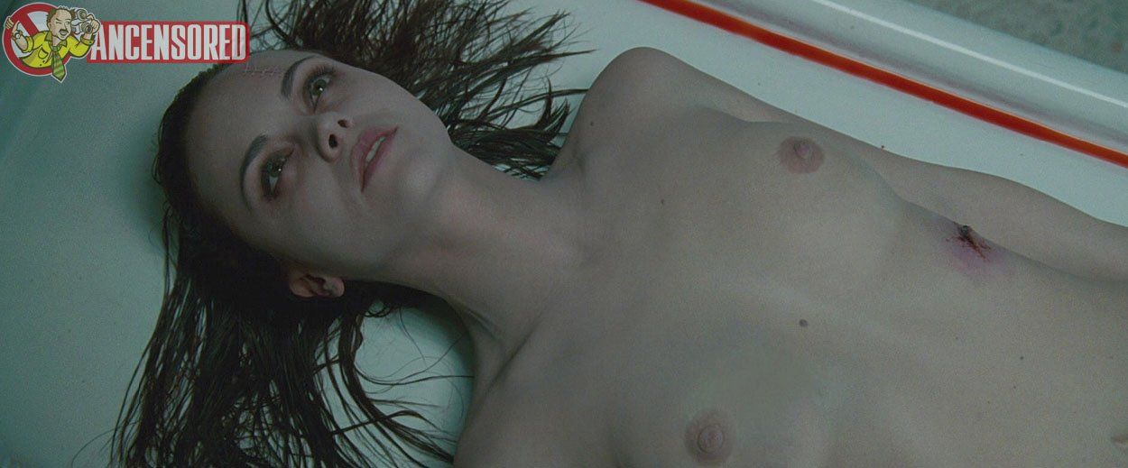 GM reccomend Christina ricci after life clip naked