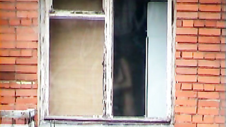 Man voyeur bedroom window