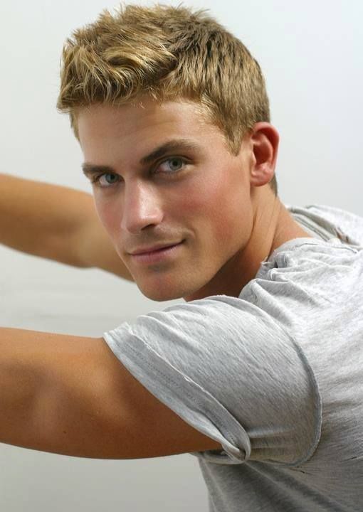 Montreal blond twink