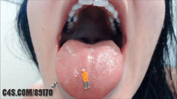 Giantess swallow tiny man